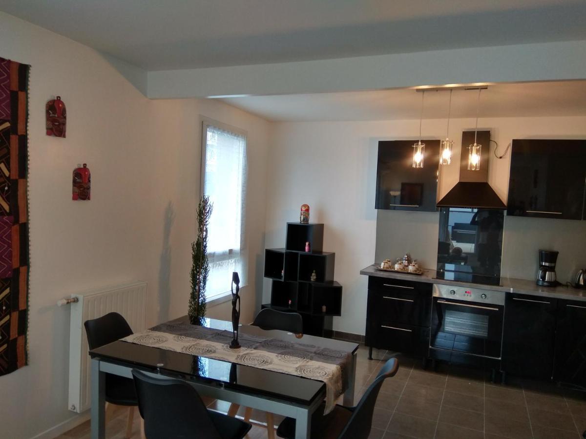 Saint Denis Appartement 2 Chambres Avec Parking Exterior photo